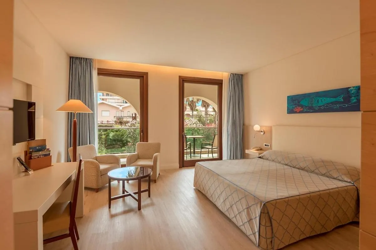 Smy Carlos V Wellness & Spa Alghero 5*,