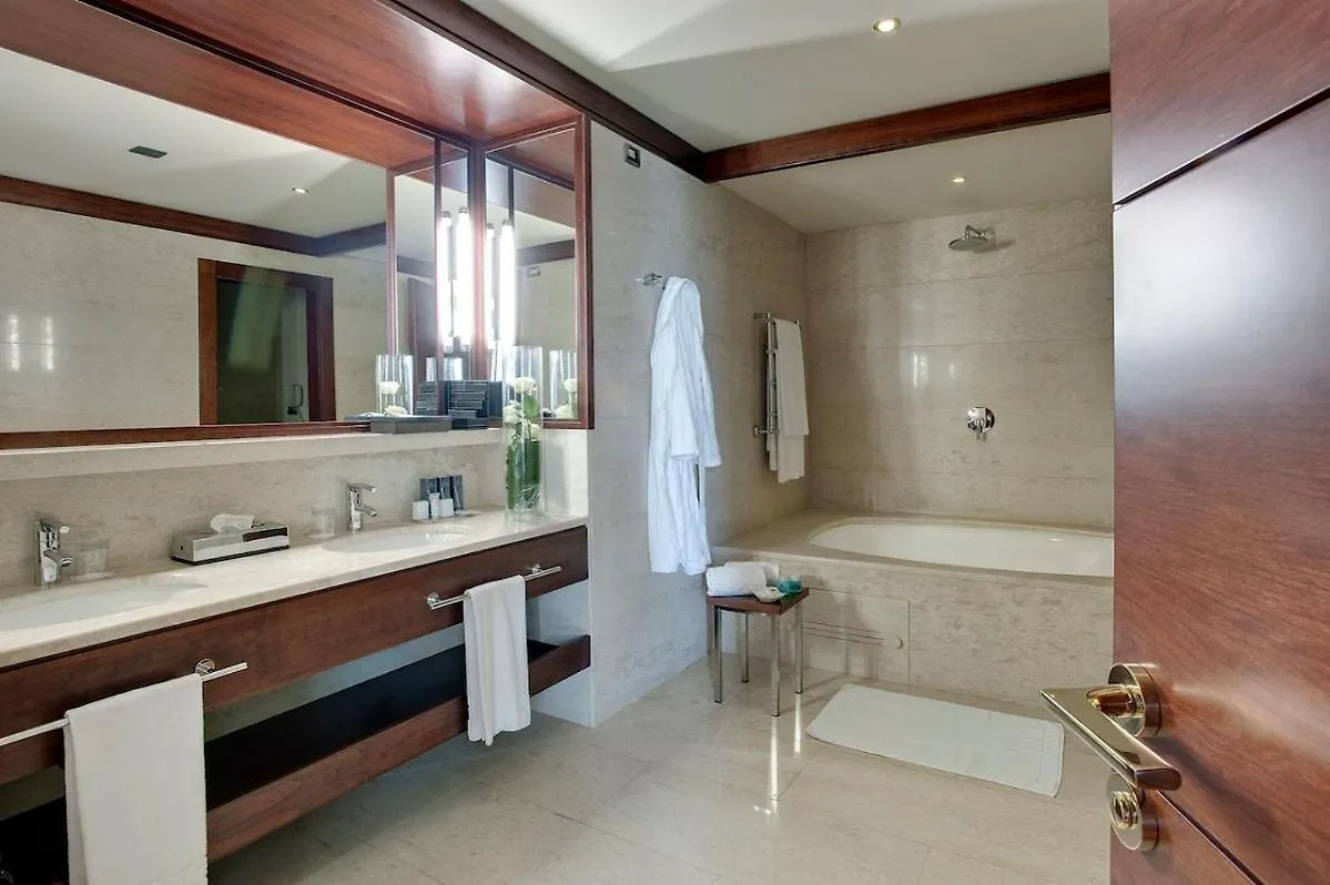 Smy Carlos V Wellness & Spa Alghero 5*,